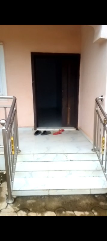 3 bedroom flat 